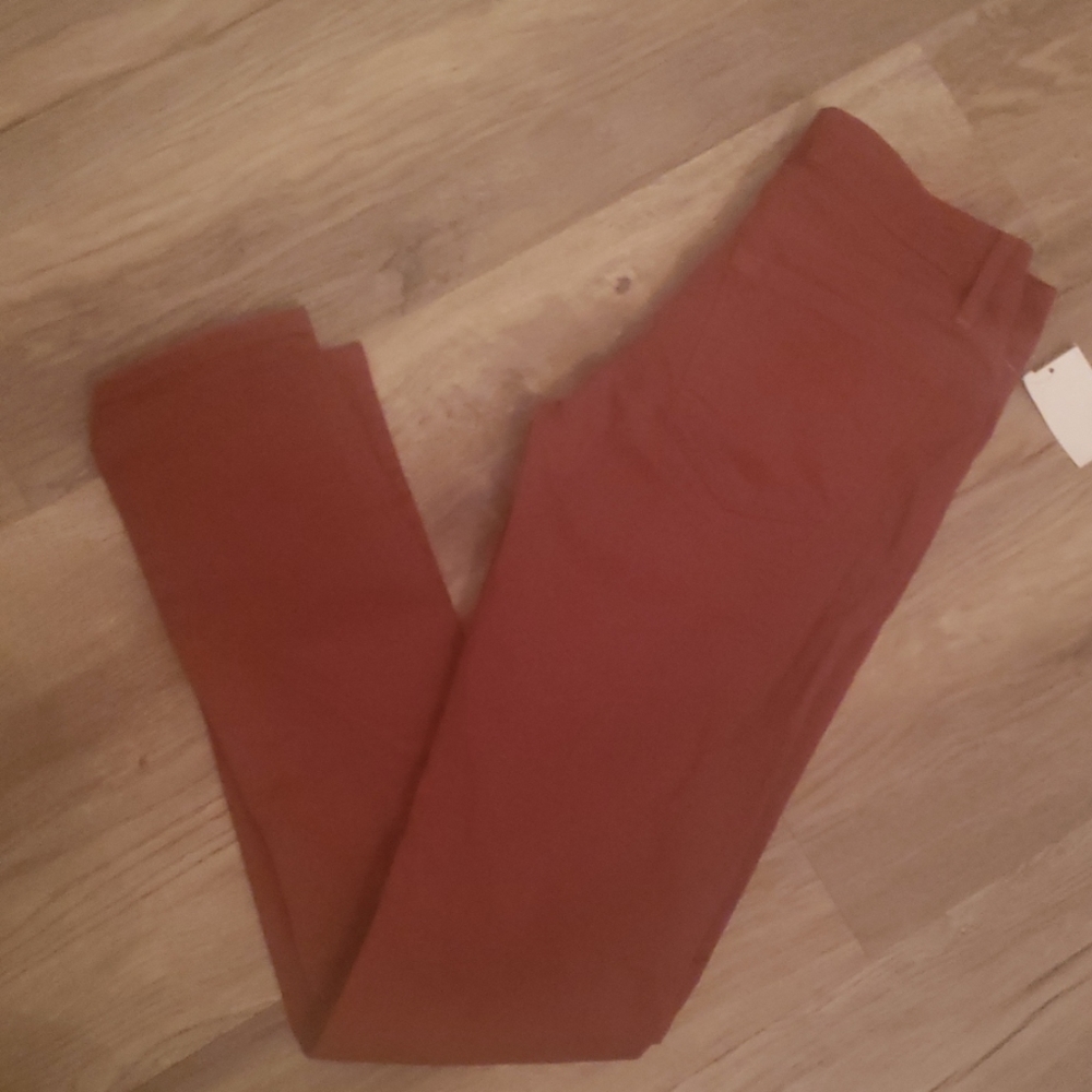 Easy Money The Skinny Jean's Merlot New